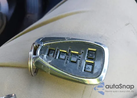 2018 Chevrolet Equinox Premier из США, поврежденный, VIN 2GNAXVEV2J6285575